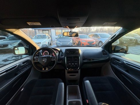 Used 2014 Dodge Grand Caravan SE image 22