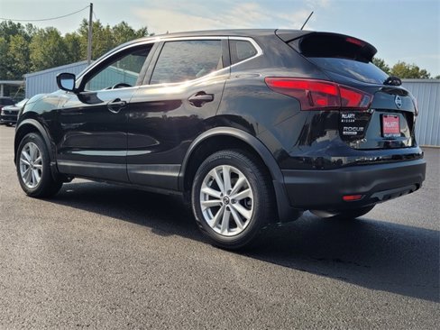Used 2019 Nissan Rogue Sport S w/ Appearance Package image 5