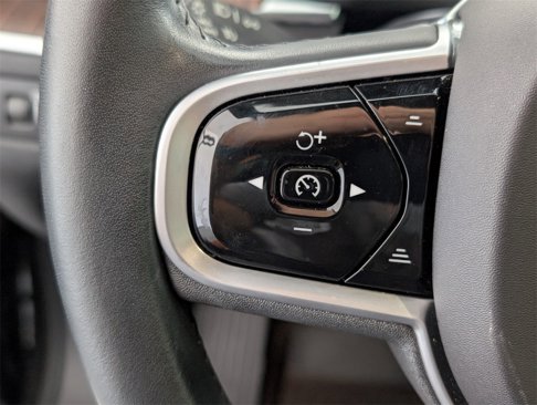 Used 2022 Volvo XC60 B5 Inscription w/ Protection Package Premier image 28
