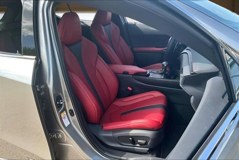 Used 2019 Lexus UX 200 image 7