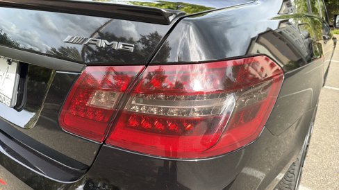 Used 2010 Mercedes-Benz E 63 AMG Sedan image 11