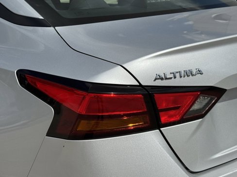 Used 2022 Nissan Altima 2.5 S image 11