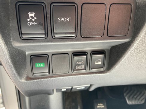 Used 2016 Nissan Rogue S w/ Appearance Package image 36