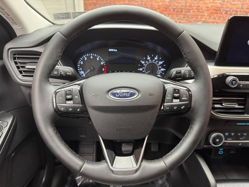 Certified 2022 Ford Escape SE w/ Cold Weather Package image 14