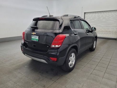 Used 2019 Chevrolet Trax LT w/ LT Convenience Package image 9
