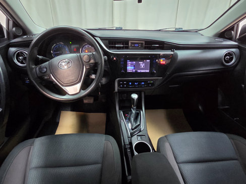 Used 2019 Toyota Corolla LE image 23