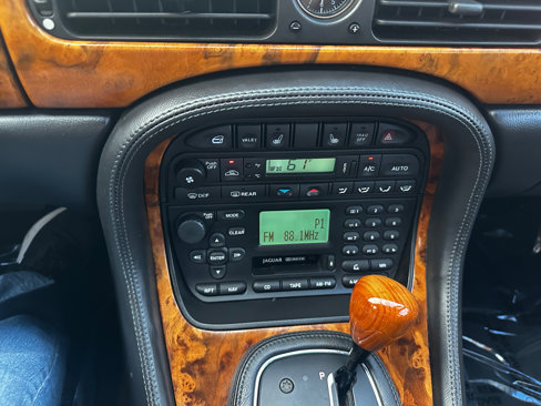 Used 2003 Jaguar XJ Sport image 12