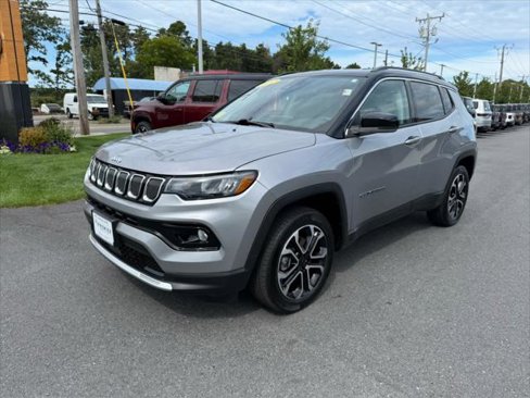 Certified 2022 Jeep Compass Limited image 4