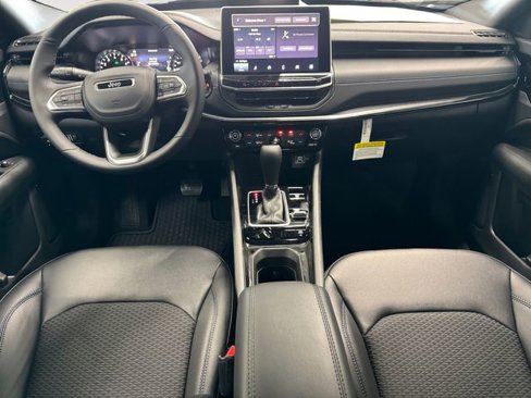 New 2026 Jeep Compass Latitude image 15