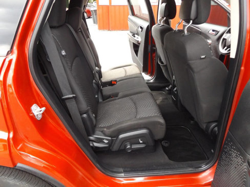 Used 2014 Dodge Journey SXT w/ Flexible Seating Group image 25