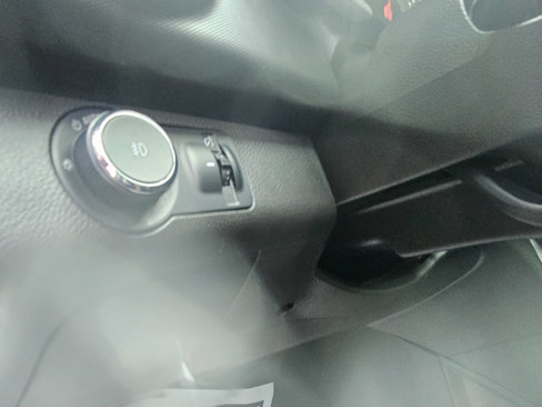 Used 2020 Chevrolet Sonic LT w/ Convenience Package image 33