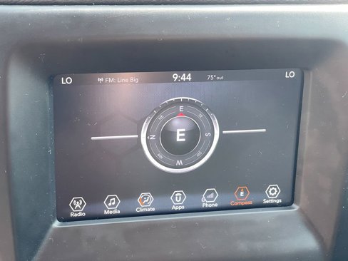 Used 2018 Jeep Compass Sport w/ Tech Group image 11