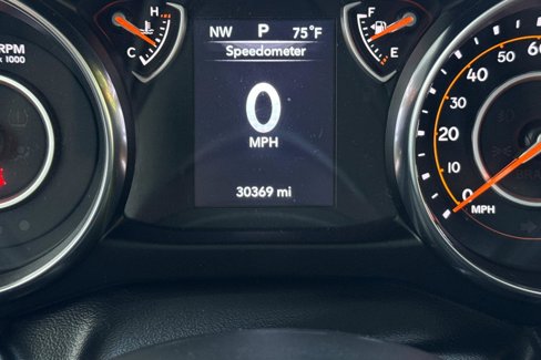 Used 2022 Jeep Wrangler Sport image 28
