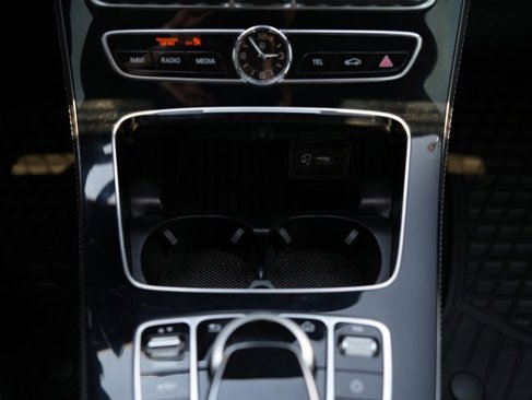 Certified 2019 Mercedes-Benz E 300 4MATIC image 35