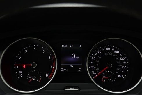Used 2021 Volkswagen Tiguan SE image 8