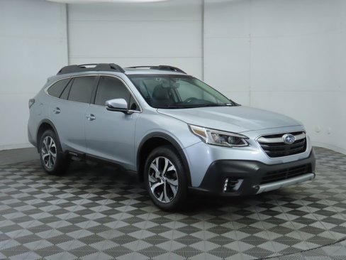 Used 2021 Subaru Outback Limited XT image 3
