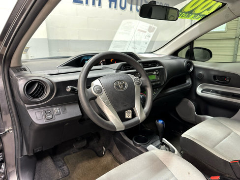 Used 2014 Toyota Prius C One image 11