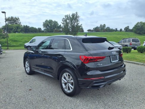 Used 2022 Audi Q3 2.0T Premium w/ Convenience Package image 6