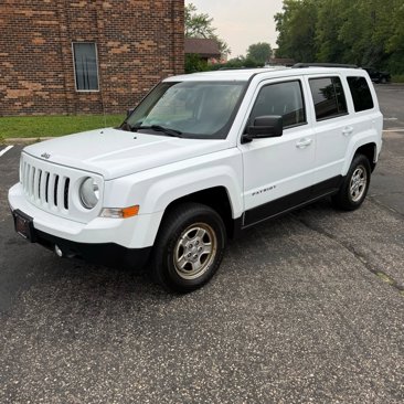 Used 2016 Jeep Patriot Sport w/ Power Value Group image 32