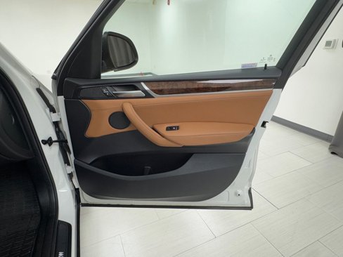 Used 2017 BMW X3 xDrive28i image 13