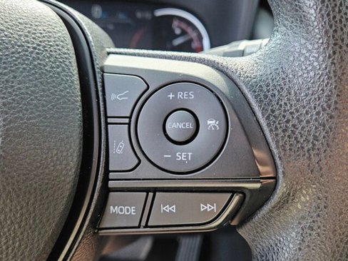 Used 2023 Toyota RAV4 XLE image 28