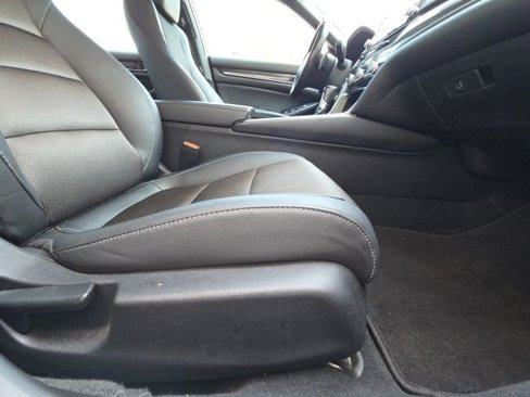 Used 2020 Honda Accord Sport image 15