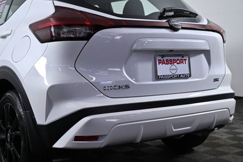 Used 2023 Nissan Kicks SR image 8