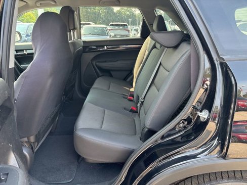 Used 2012 Kia Sorento LX w/ Convenience Pkg image 28