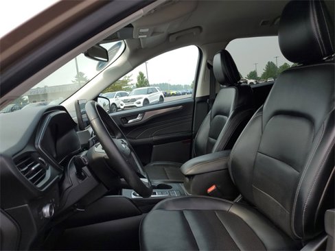 Used 2021 Ford Escape Titanium image 9
