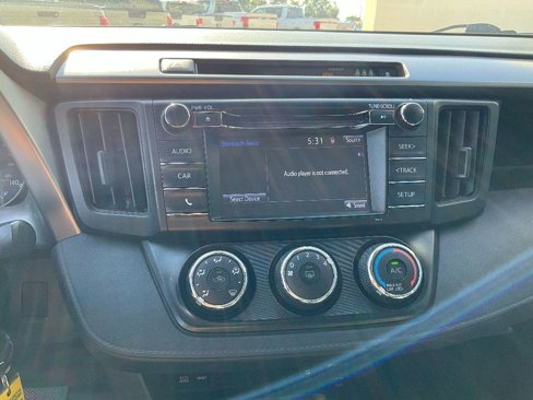 Used 2017 Toyota RAV4 LE image 17
