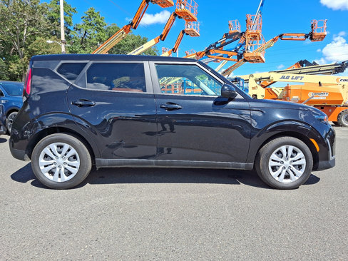 Certified 2023 Kia Soul LX image 7