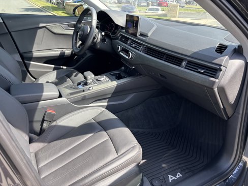 Used 2019 Audi A4 2.0T Premium image 21