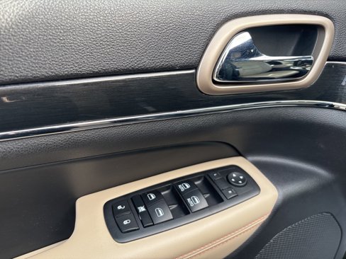 Used 2017 Jeep Grand Cherokee Limited 75th Anniversary image 11