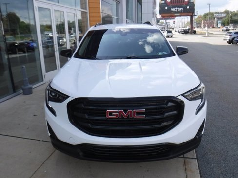 Used 2020 GMC Terrain SLE w/ Driver Convenience Package image 4
