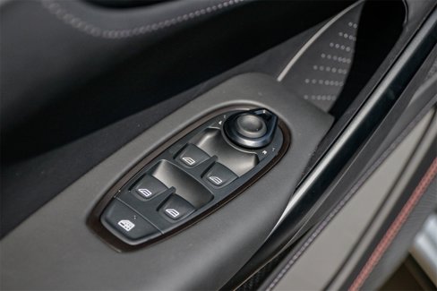 Used 2024 Aston Martin DBX 707 image 31