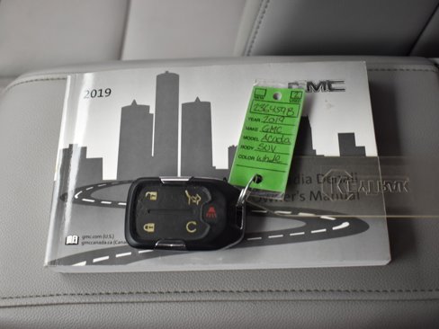 Used 2019 GMC Acadia SLT image 19