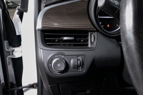 Used 2020 Buick Envision Essence image 27