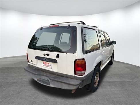 Used 2000 Ford Explorer XL image 3