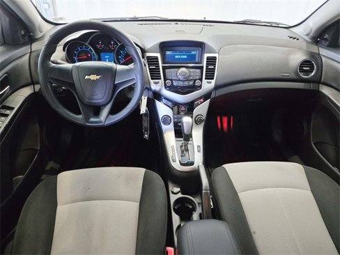 Used 2011 Chevrolet Cruze LS image 6