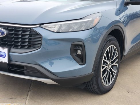 Certified 2023 Ford Escape SE image 8