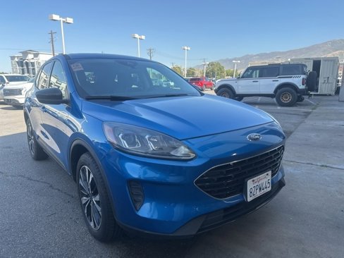 Used 2021 Ford Escape SE w/ SE Sport Appearance Package image 2