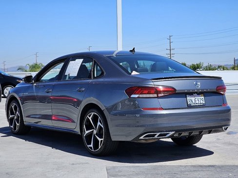 Used 2020 Volkswagen Passat 2.0T R-Line image 21