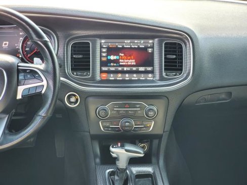 Used 2018 Dodge Charger GT image 23