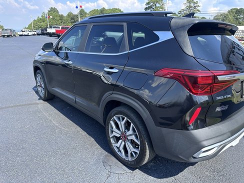 Used 2021 Kia Seltos SX w/ SX Sunroof Package image 24