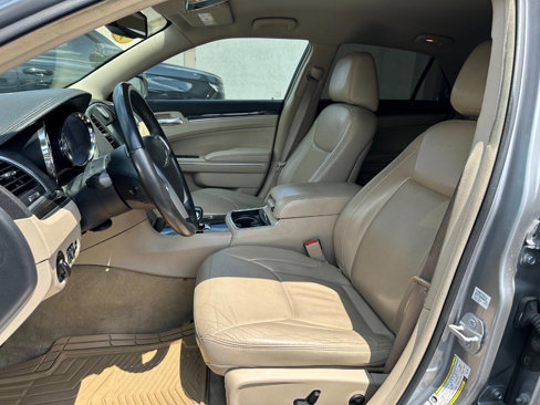 Used 2014 Chrysler 300 image 12