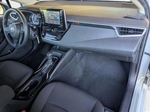 Used 2021 Toyota Corolla LE image 20