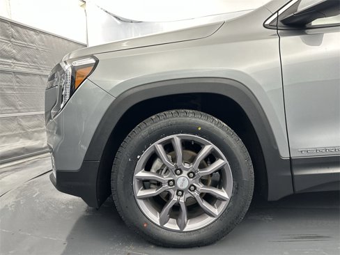 Used 2023 GMC Terrain SLT image 18