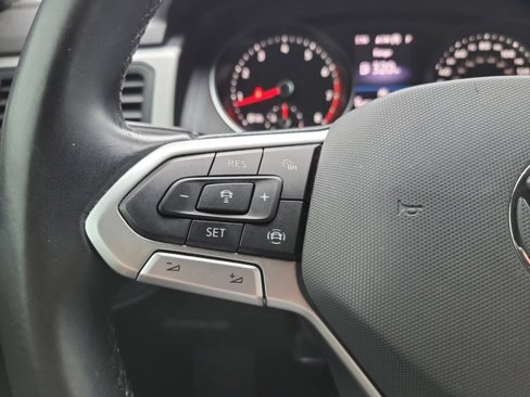 Used 2020 Volkswagen Atlas Cross Sport SE w/ Panoramic Sunroof Package image 35