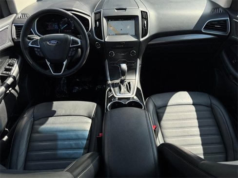 Used 2018 Ford Edge SEL w/ Equipment Group 201A image 4