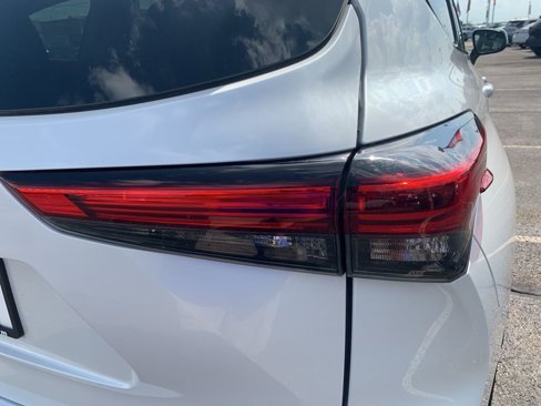Used 2022 Toyota Highlander Limited image 31